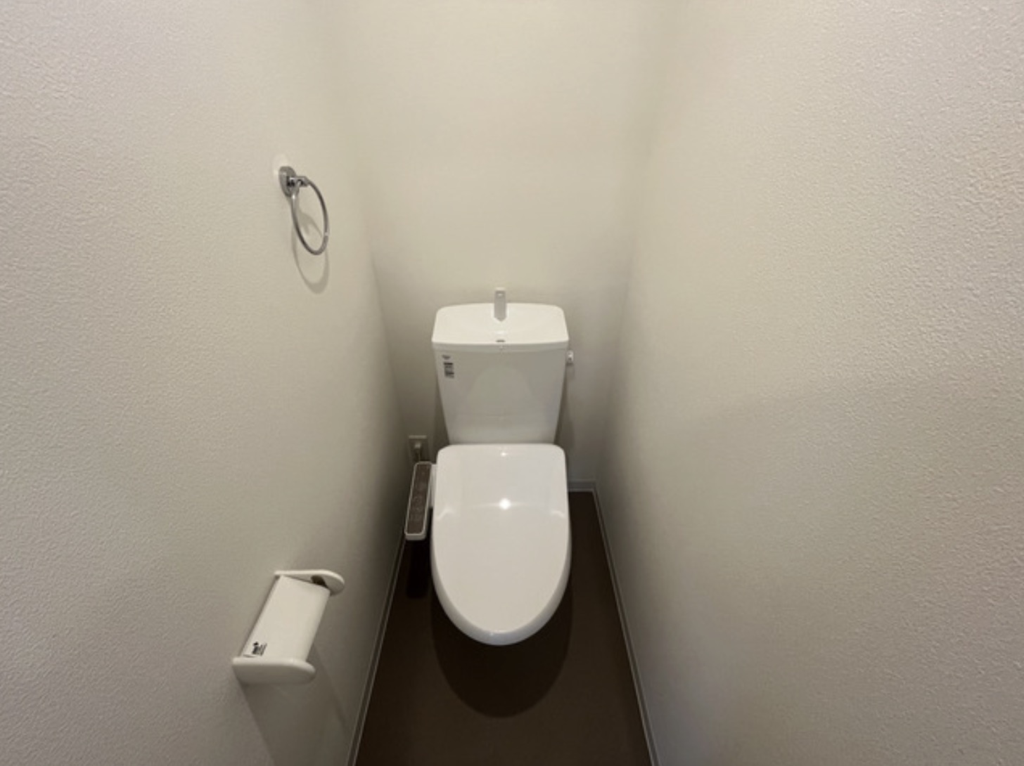 トイレ　※同シリーズ参考写真