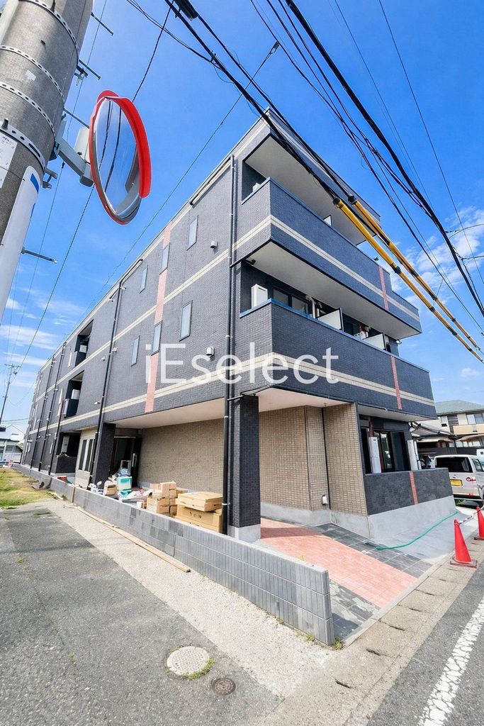 建物外観　閑静な住宅街に立地
