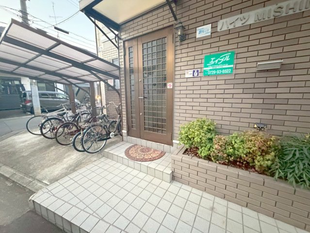 エントランス　綺麗なエントランスです。