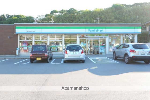 コンビニ　ファミリーマート金沢旭町三丁目店（コンビニ）まで450m