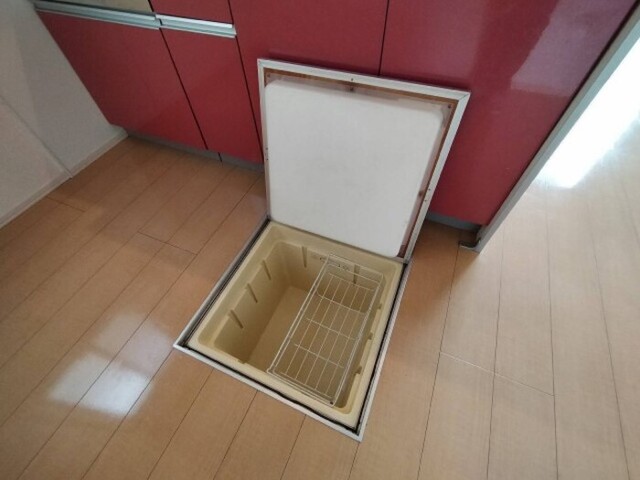 その他設備　床下収納