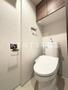 トイレ　落ち着いた色調のトイレです