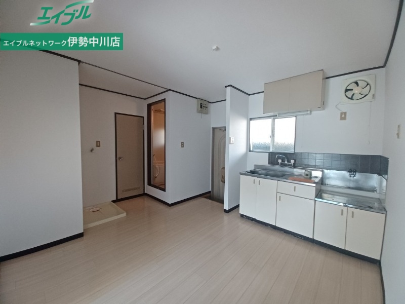 居室・リビング　別部屋参考写真です。