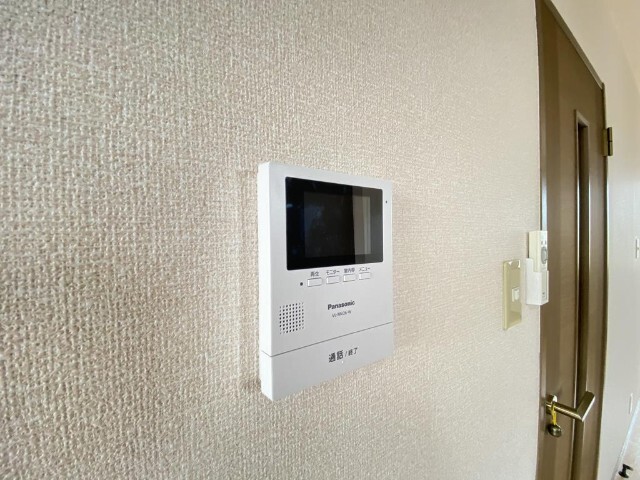 セキュリティ　同物件別室のイメージ画像となります　反転した間取りとなります