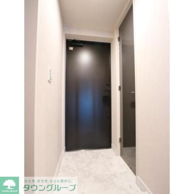 玄関　※写真は同タイプ住戸です。