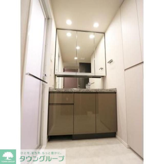 洗面設備　※写真は同タイプ住戸です。