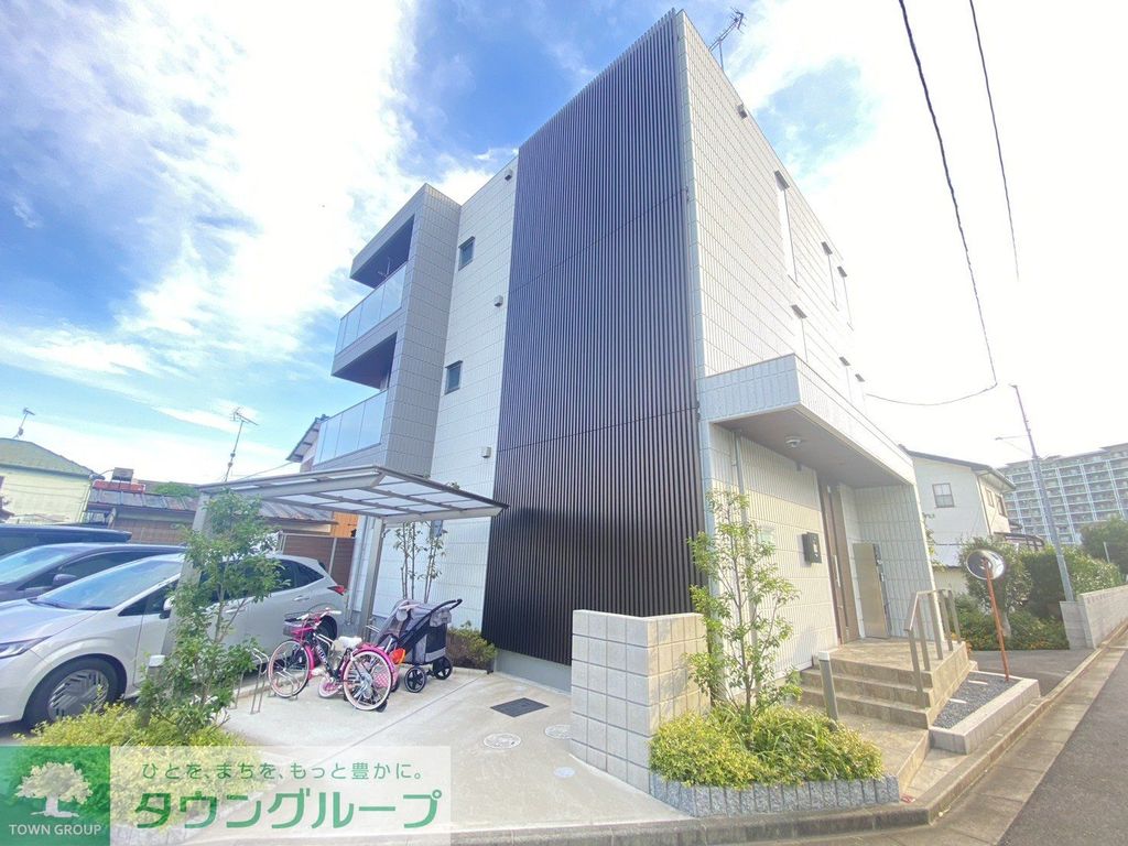建物外観　駐車場
