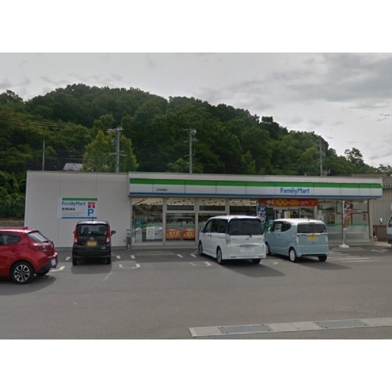 コンビニ　ファミリーマート上田神畑南店（コンビニ）まで582m