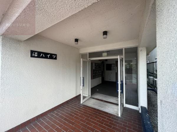 エントランス　建物の内部です