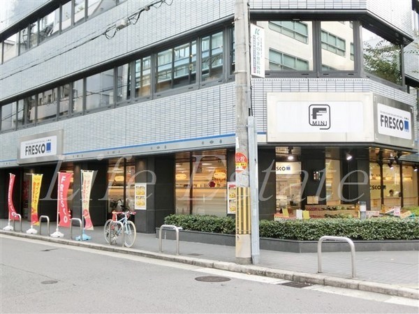スーパー　フレスコミニ御堂筋本町店（スーパー）まで300m