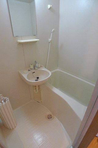バス・シャワールーム　別号室参考写真です。