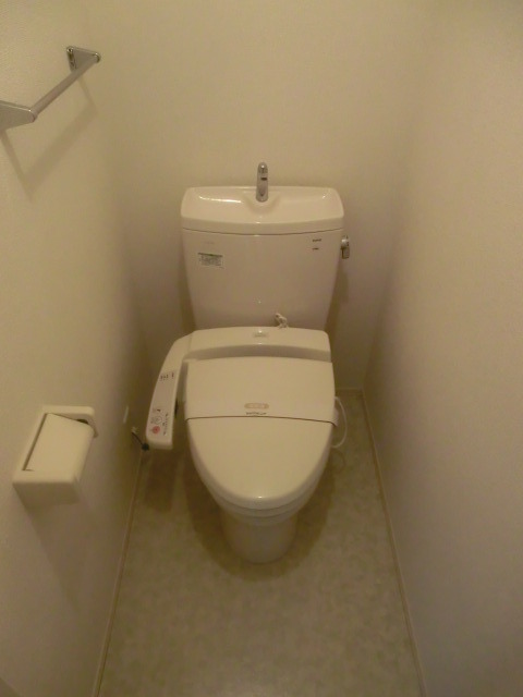 トイレ　ウォシュレット完備しておりますよ。