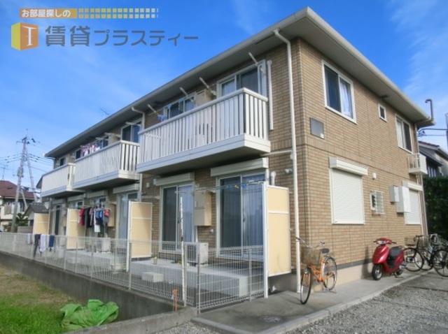 建物外観　大和ハウス施工、駐車場隣接のオシャレな物件です。
