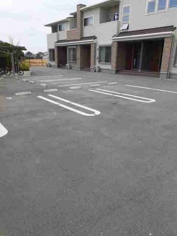 駐車場　駐車場完備です