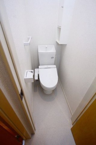 トイレ　清潔感のあるトイレです
