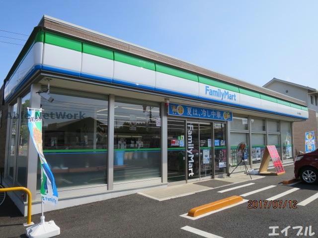 コンビニ　ファミリーマート袖ヶ浦長浦店（コンビニ）まで379m