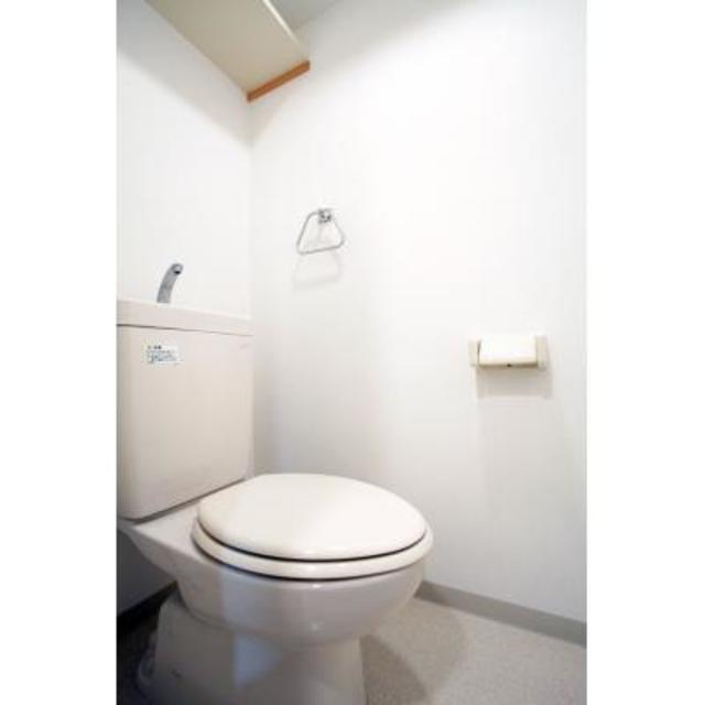 トイレ　※写真は同タイプ住戸です。