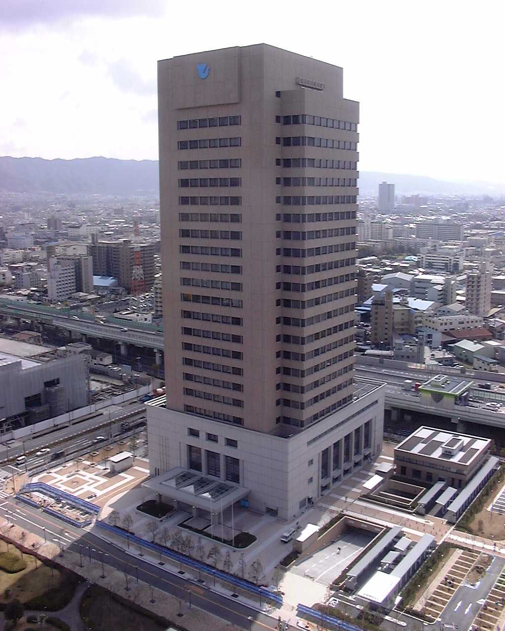役所　東大阪市役所（役所）まで494m