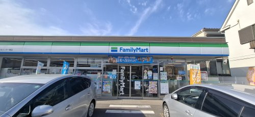 コンビニ　ファミリーマート 市川北インター東店（コンビニ）まで670m