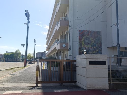 小学校　市川市立曽谷小学校（小学校）まで1393m