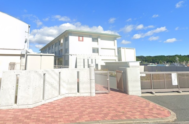 小学校　浜松市立井伊谷小学校（小学校）まで100m