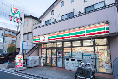 コンビニ　セブンイレブン 世田谷松原5丁目店（コンビニ）まで605m