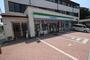 コンビニ　ファミリーマート JR教育大前駅店（コンビニ）まで119m