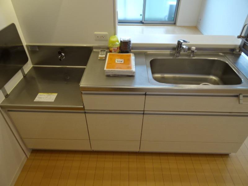 キッチン　イメージ写真（他部屋の写真です）