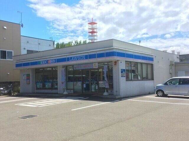 コンビニ　ローソン札幌北34条西八丁目店（コンビニ）まで236m