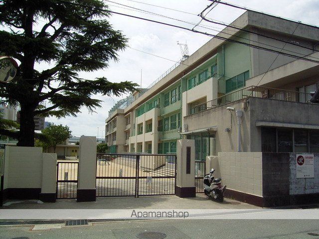 小学校　豊中市立小学校螢池小学校（小学校）まで422m