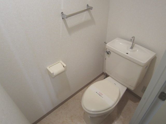 トイレ　別部屋参考写真