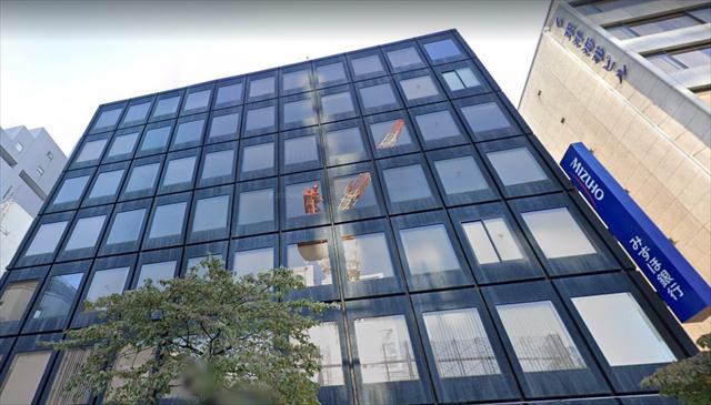 銀行　（株）みずほ銀行／新橋中央支店（銀行）まで146m