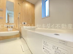 バス・シャワールーム　追い焚き・浴室乾燥機が完備