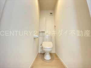 トイレ　1階と２階にトイレ有り（温水洗浄便座完備）