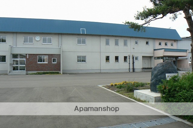 小学校　第二小学校（小学校）まで4937m