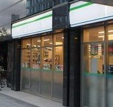 コンビニ　ファミリーマート 江戸堀なにわ筋店（コンビニ）まで140m