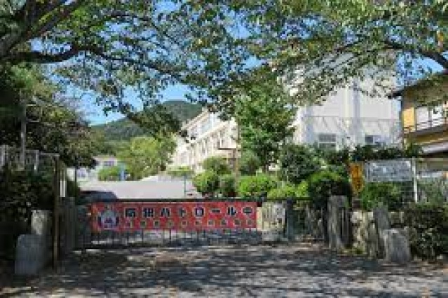 小学校　大津市立長等小学校（小学校）まで184m
