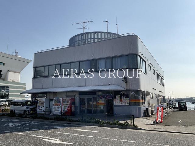 飲食店　海員生協大桟橋店立ち食いコーナー（飲食店）まで704m