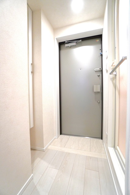 玄関　※写真は同タイプ住戸です。
