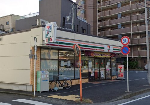 コンビニ　セブンイレブン（コンビニ）まで440m