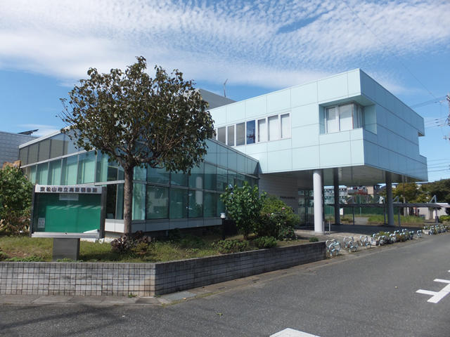 図書館　市立高坂図書館（図書館）まで528m