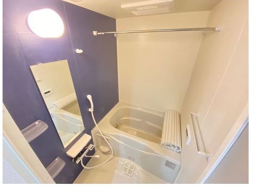 バス・シャワールーム　＊同物件、別部屋になります。