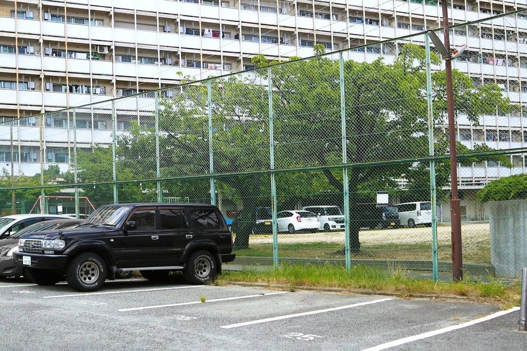 駐車場　駐車場