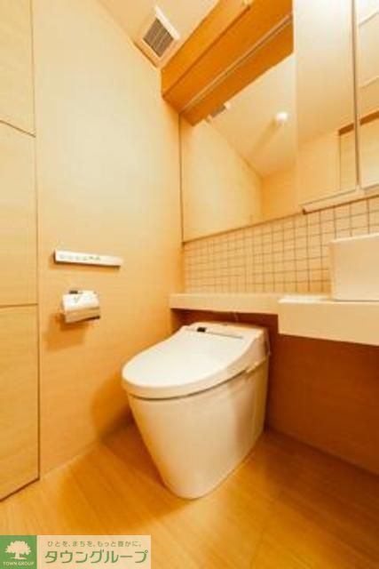 トイレ　※写真は同タイプ住戸です。