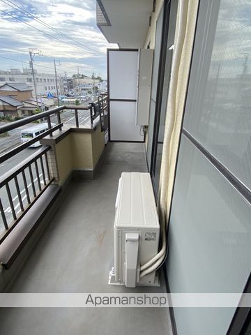 ＪＲ東海道本線 浜松駅 バス乗車時間：8分 最寄りバス停で下車 徒歩1分 3階建 築35年の内装写真
