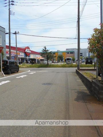 その他　前面道路（その他）まで0m