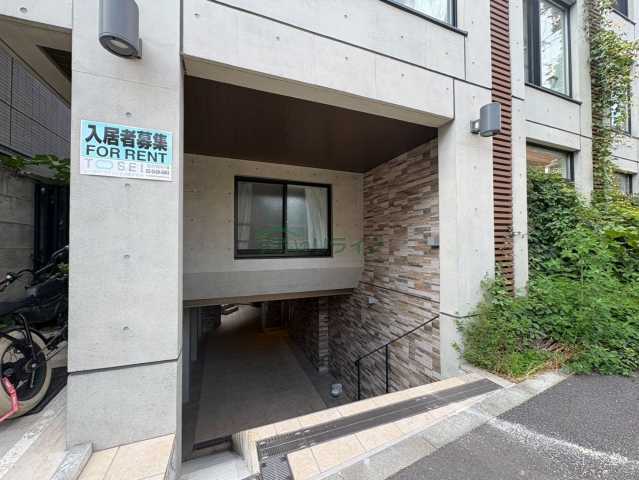 エントランス　リライフ下北沢店