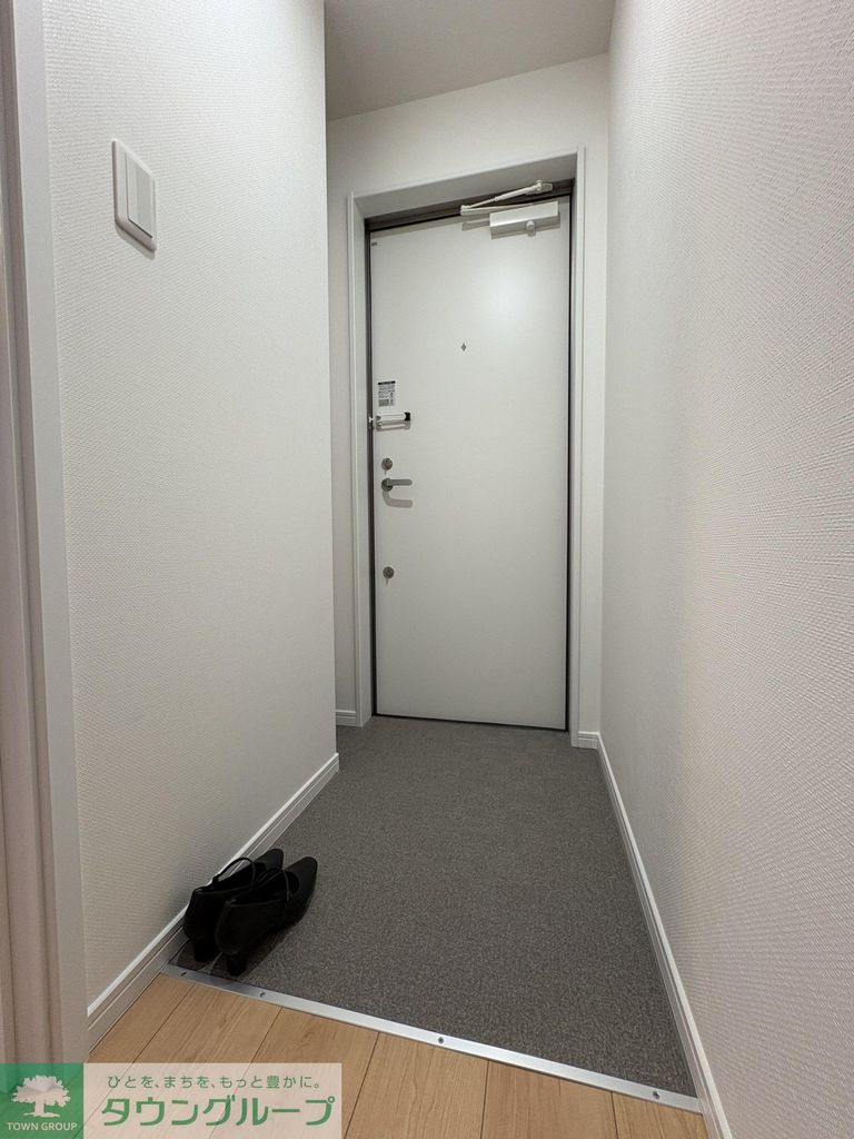 玄関　★同型モデル参考写真★