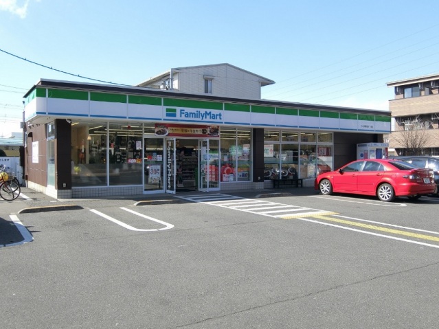 コンビニ　ファミリーマート（コンビニ）まで480m