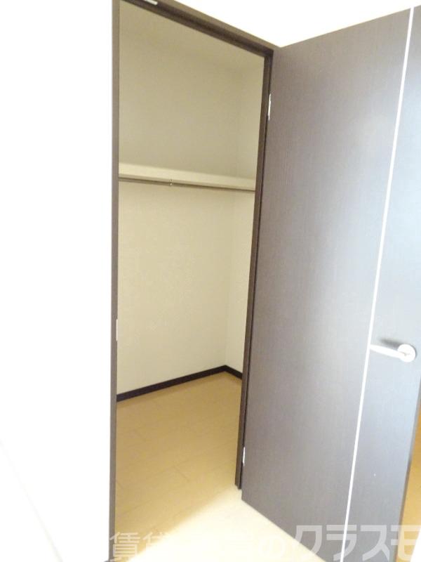 収納　ウォークインクローゼット